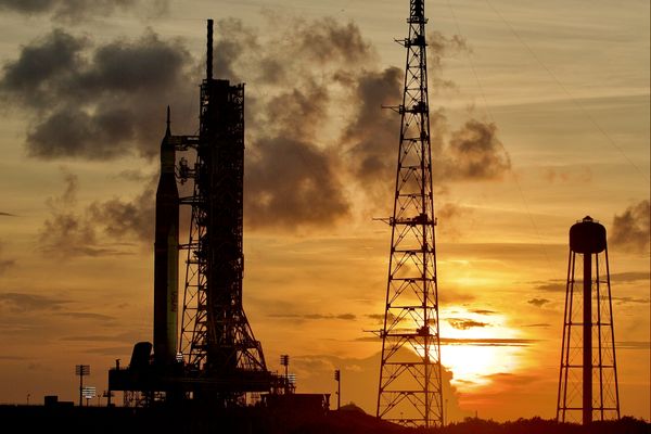Artemis in front of a Florida Sunset thumbnail