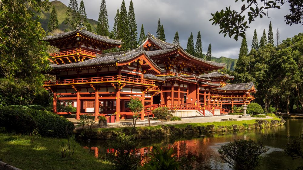Byodo-In Temple in Hawaii is a replica of a similar temple in Japan.