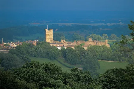 Of Richmond, Wainwright wrote: "Rich in relics of the past."