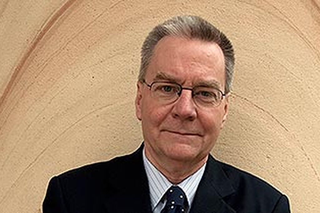 Robert M Poole