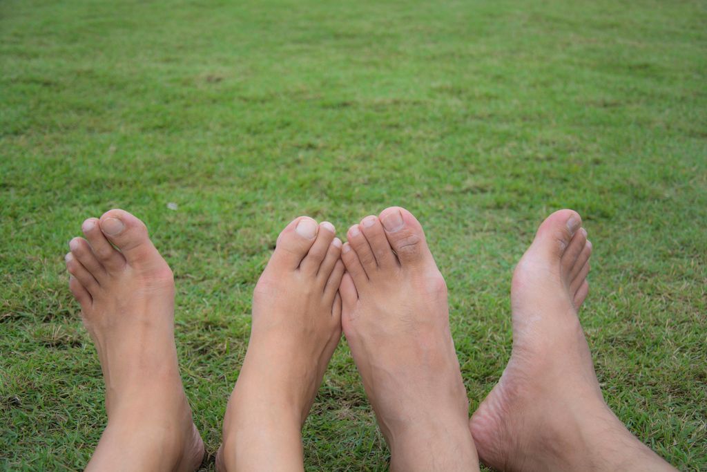 toes