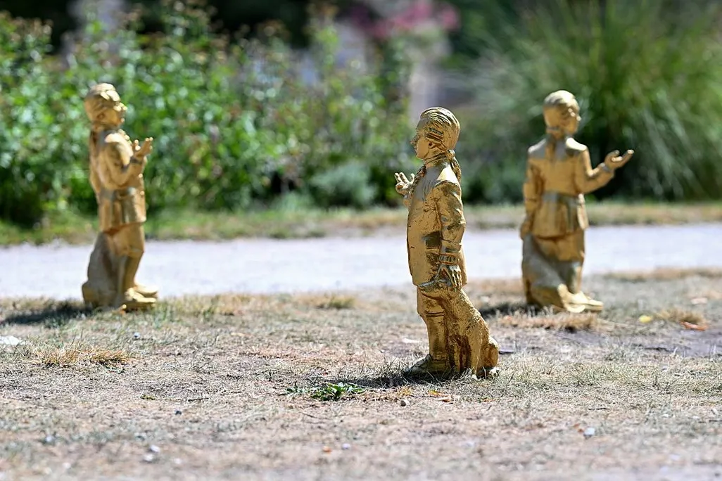 Golden statuettes of Wolfgang Amadeus Mozart