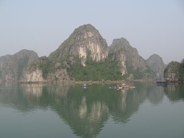 Ha Long Bay - one of the natural wonders of the world thumbnail