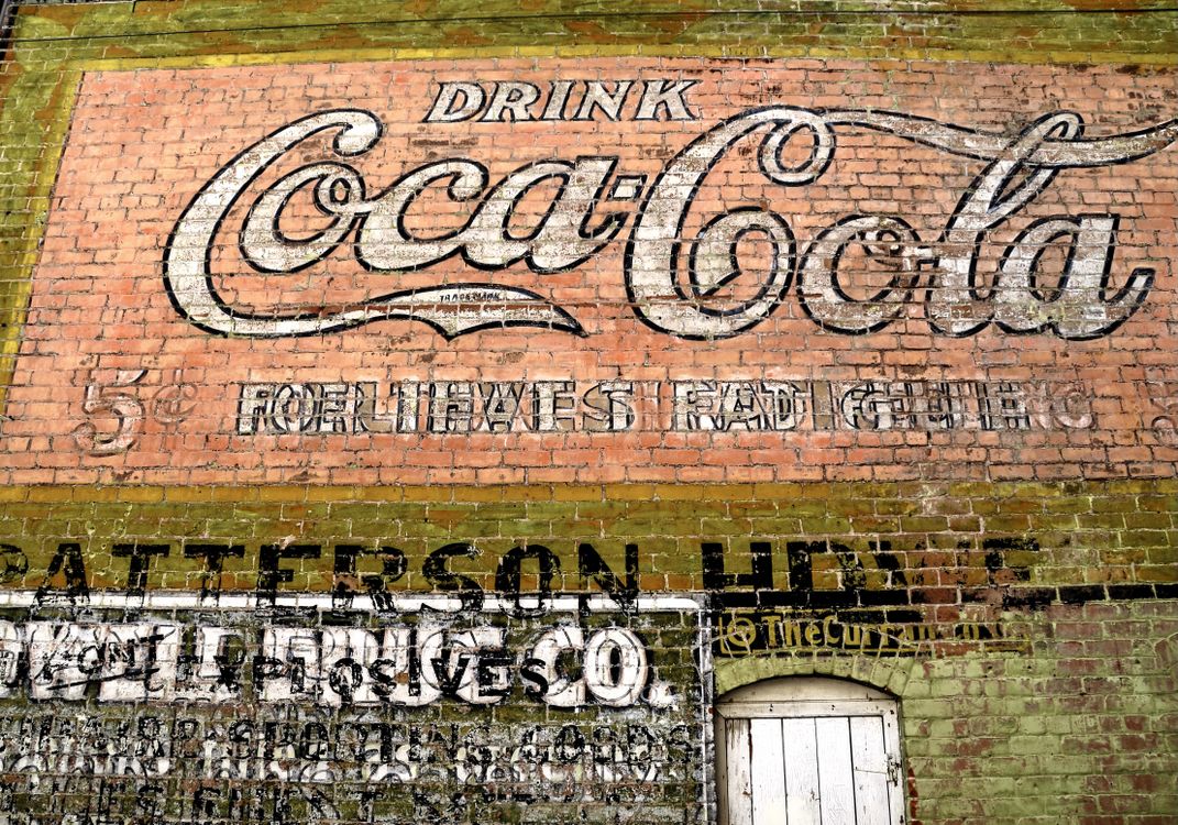 Brick Building Mural | Smithsonian Photo Contest | Smithsonian Magazine