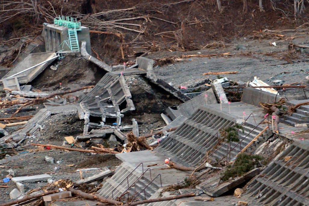 Tsunami walls