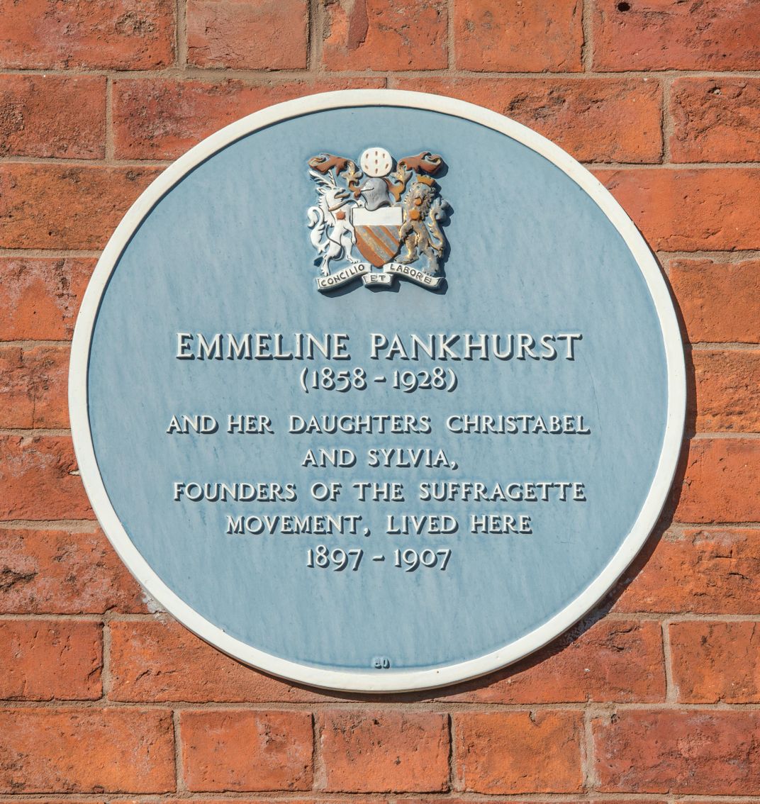 Blue plaque Emmeline Pankhurst Centre