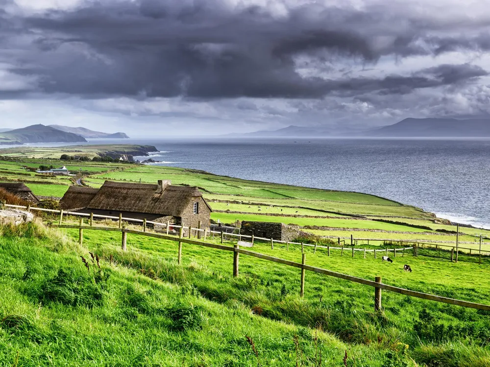IRE_DinglePenn_coast_iSt_187736440.jpg