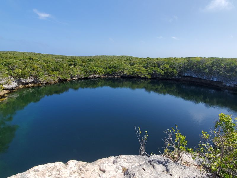 The Blue Hole | Smithsonian Photo Contest | Smithsonian Magazine