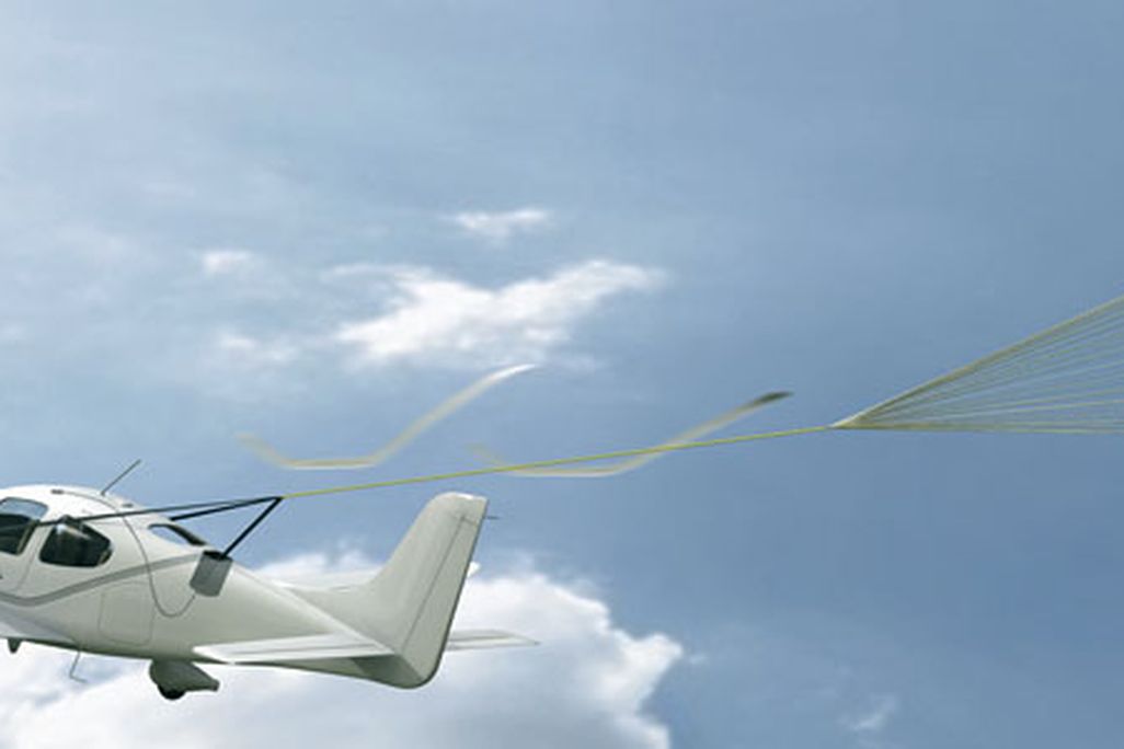 plane parachute-flash.jpg