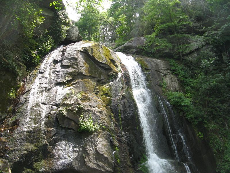 Waterfall in North Carolina in the Summer | Smithsonian Photo Contest