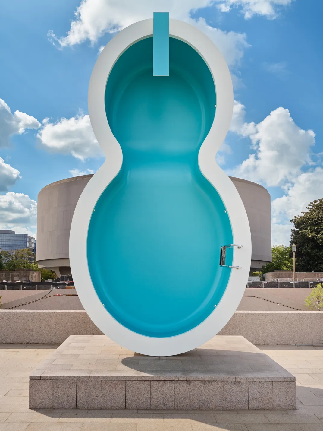 For Over Four Years, the Hirshhorn Worked to Revitalize Its Sculpture Garden. Today, It's Home to a 'King and Queen,' a 'Wish Tree' and a 55,000-Pound Vertical Swimming Pool Artwork