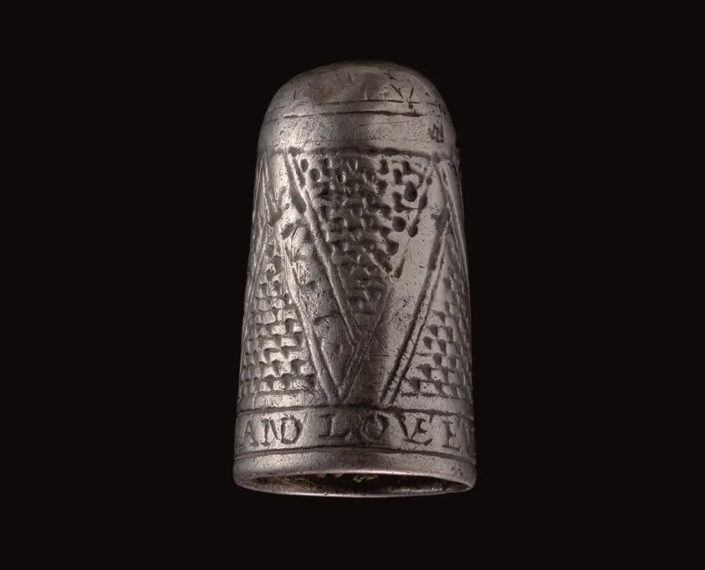 Engraved silver thimble