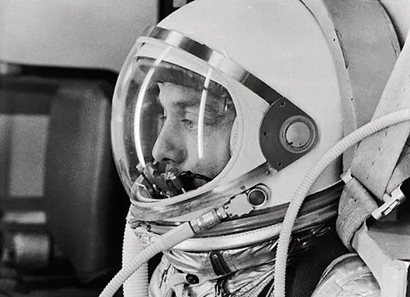 20130611120036482px-Alan_Shepard_in_Space_Suit_before_Mercury_Launch_-_GPN-2000-001023.jpg