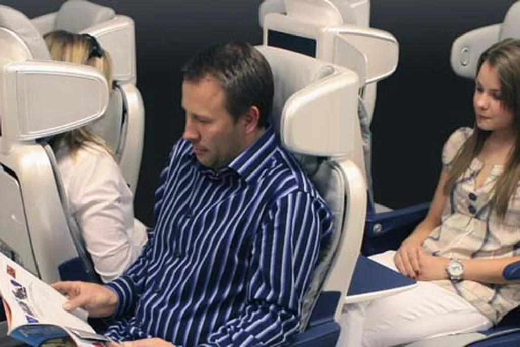 Aft-seats-flash.jpg