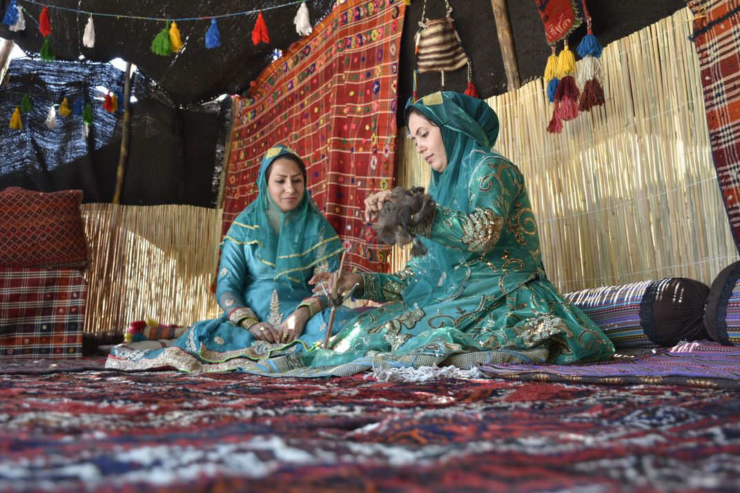 Weaving wool Smithsonian Photo Contest Smithsonian Magazine