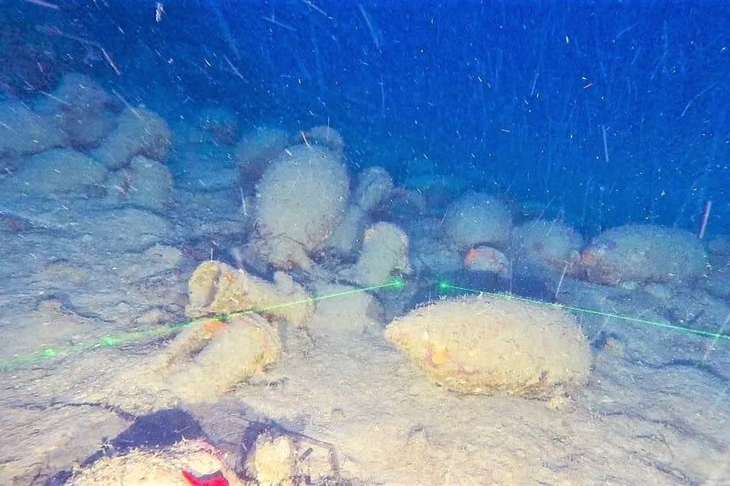 Roman amphorae at the bottom of the ocean