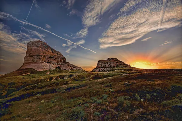 Jailhouse and Courthouse Rocks thumbnail