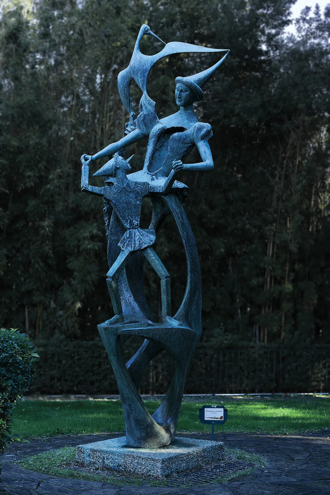 An avant-garde statue of Pinocchio and Geppetto