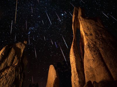 A composite photo shows the shower of the Geminids.