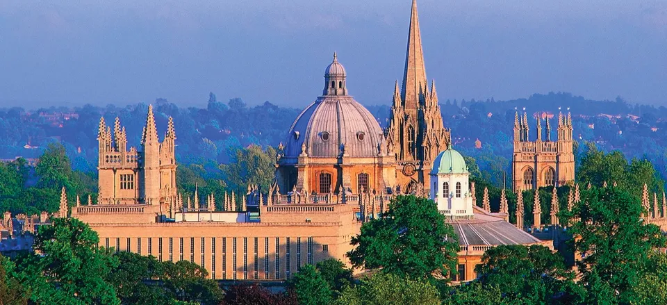  The beautiful Oxford skyline 