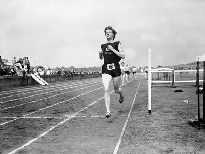 Diane Leather winning the women's 880 yards in 2:15.8 on May 12, 1956.