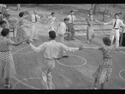 A square dance on Skyline Farms in Alabama, circa 1937.