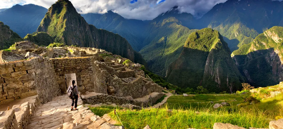 Walking and Hiking Inca Trails: An Active Journey to Peru A hiking adventure to the Sacred Valley and Machu Picchu