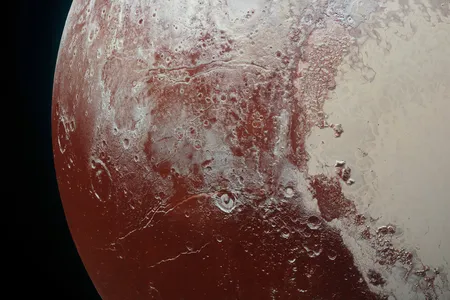 These cracks hint at subsurface seas.