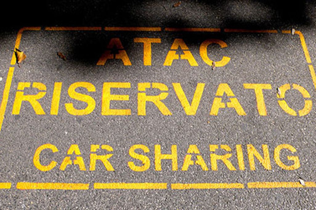 Car sharing in Rome