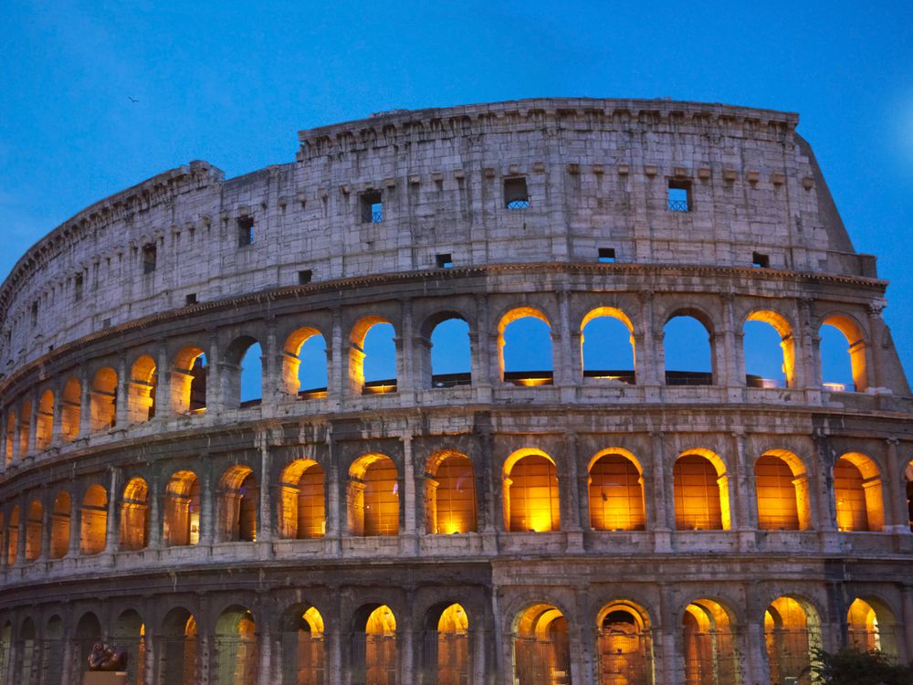 The Colosseum Was a Housing Complex in Medieval Times | Smart News|  Smithsonian Magazine