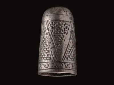 A metal detectorist discovered this silver thimble while scanning the grounds of&nbsp;Carew Castle.