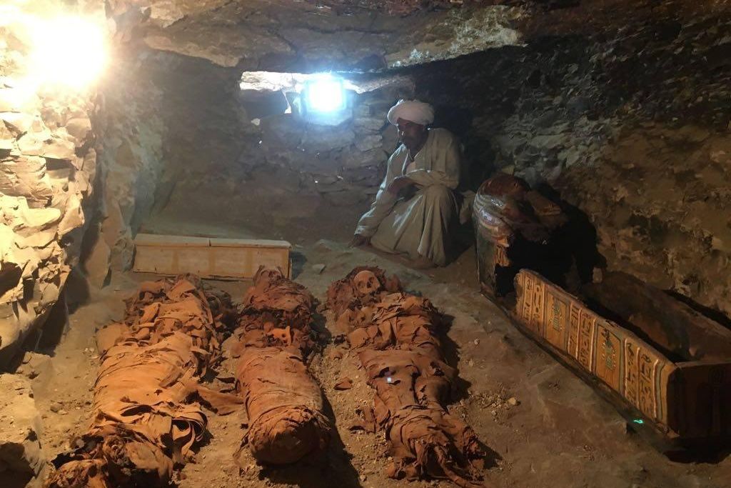 Goldsmith Tomb