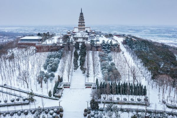 Ancient Temple in Snow thumbnail