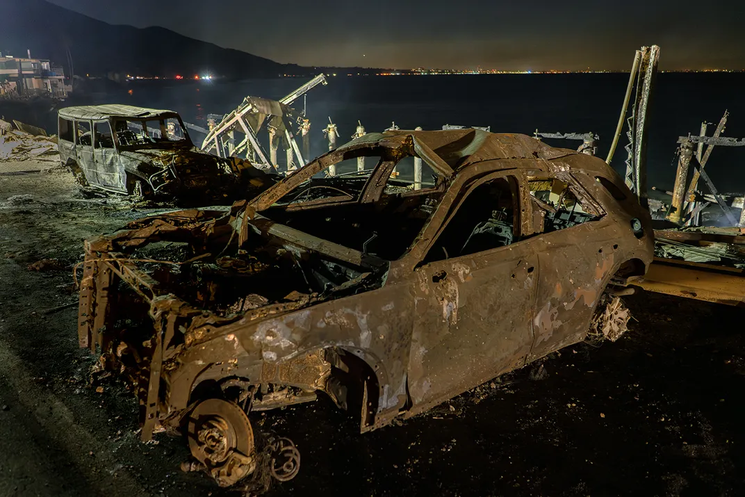 A Los Angeles Photographer Captures the Devastating Fires Threatening His Beloved Community