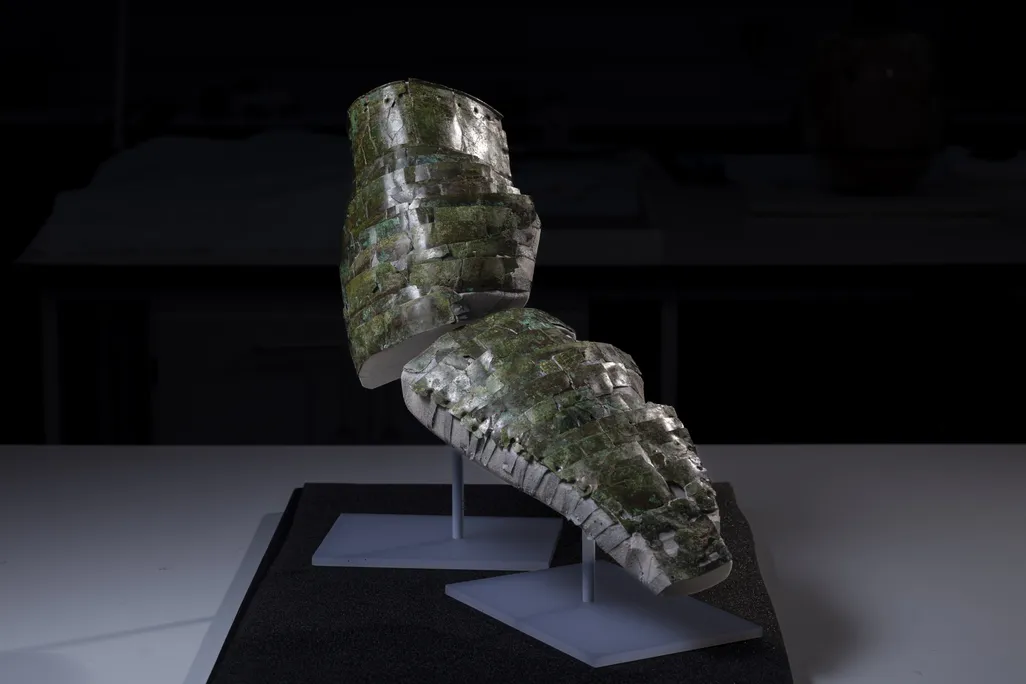 Roman arm guard