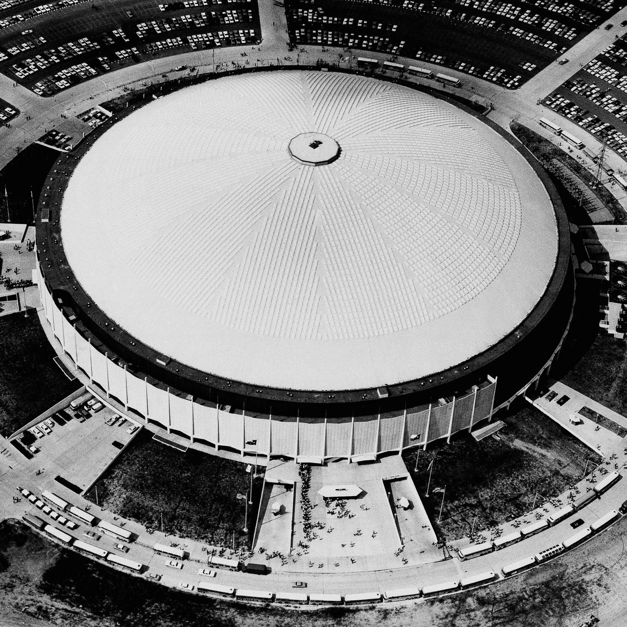 Remembering the Astrodome, the Eighth Wonder of the World, image size:1280x1280