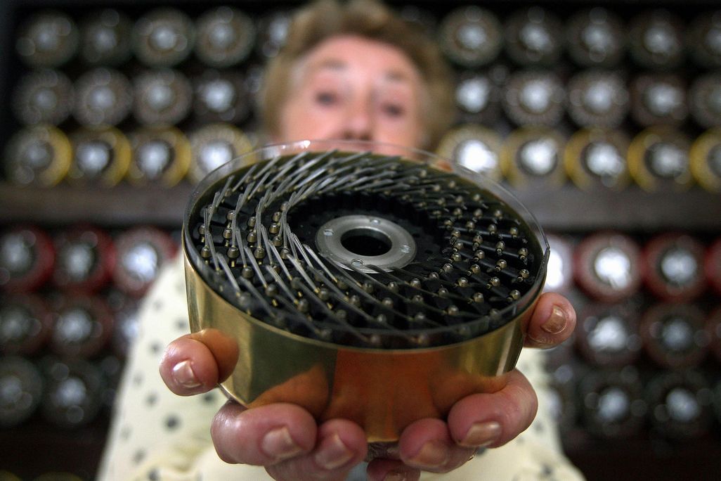 Bombe machine drum