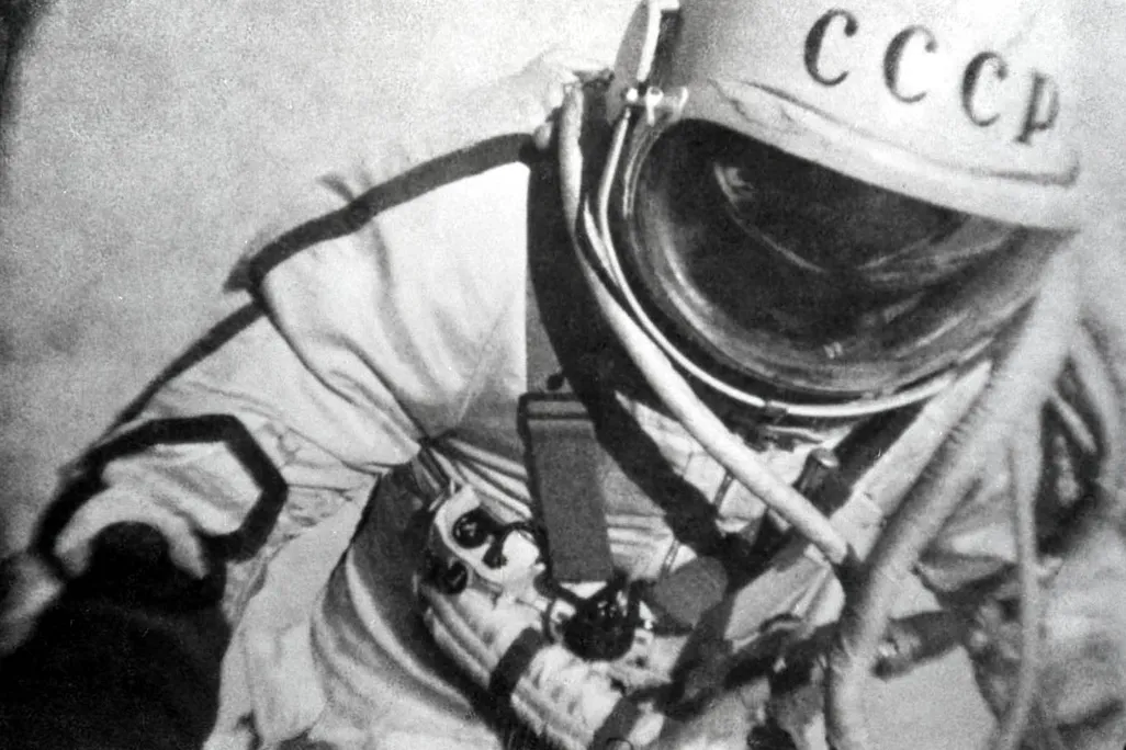 Leonov Roscosmos.jpg