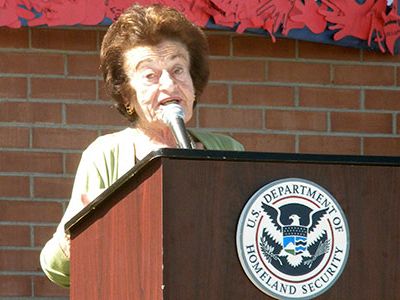 Gerda Weissmann Klein, founder of Citizenship Counts, speaks to new citizens and students at a naturalization ceremony at the Maryland School in Phoenix, Arizona.