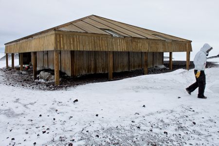 Discovery Hut