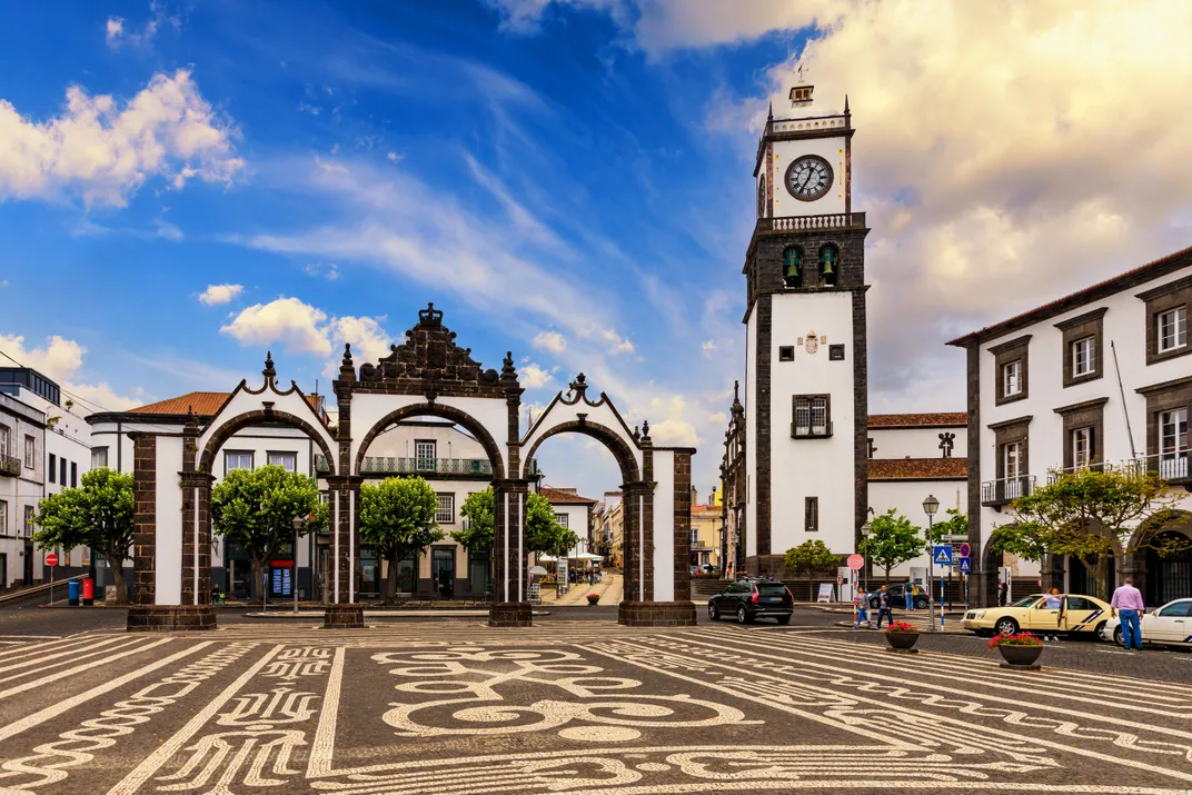 City gates and Church of St. Sebastian, Ponta Delgada, São Miguel