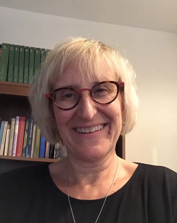 photo of Amy Leonard