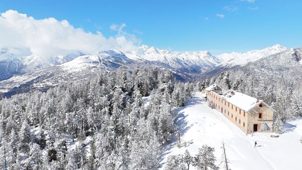 Reaching the deserted barracks at la Seyte (2122m) thumbnail