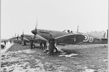 65 Squadron received eight new Spitfires through the sponsorship of the East India Fund in July 1940. These new Spitfires featured de Havilland constant-speed propellers.