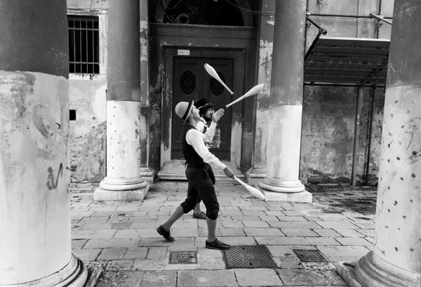 Jugglers no. 4 thumbnail