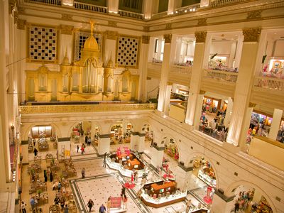 The interior of a former Wanamaker's (now a Macy's location) in Philadelphia, Pennsylvania, complete with a 1911 World Fair pipe organ