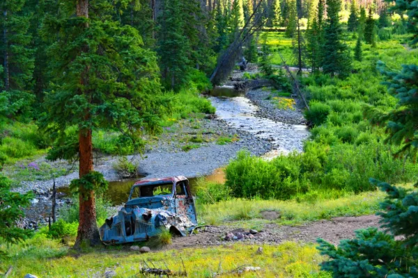 Resting Antique Truck thumbnail