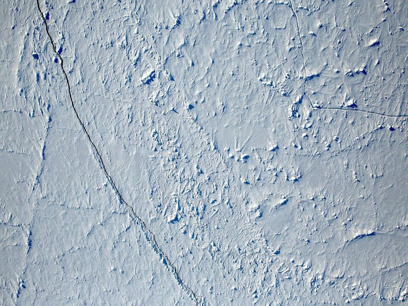 North Pole Cracks, Air & Space Magazine