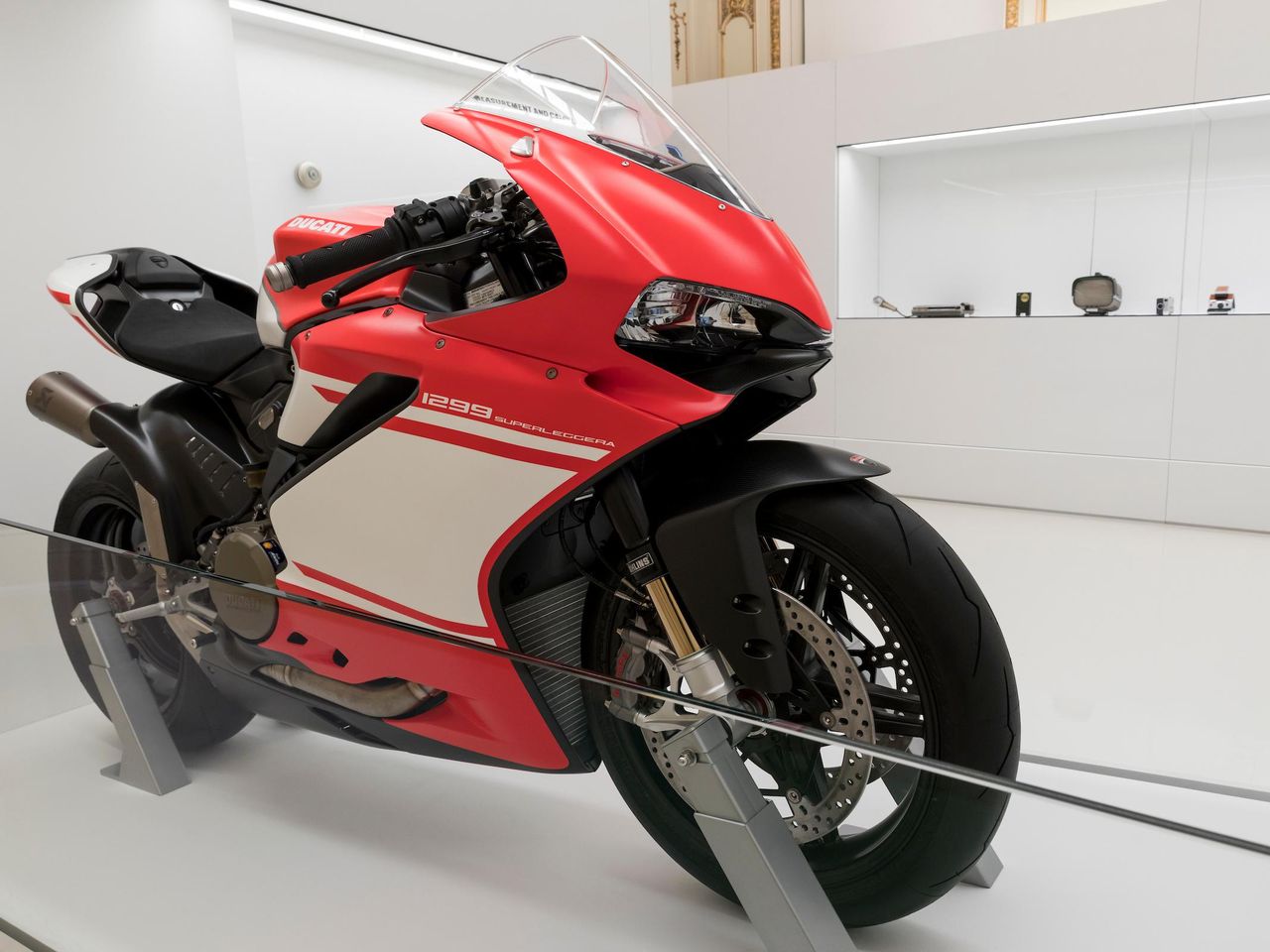 DUCATI モデルバイク A Sensuous Blending of Style and Speed, This Ducati Is Both Art