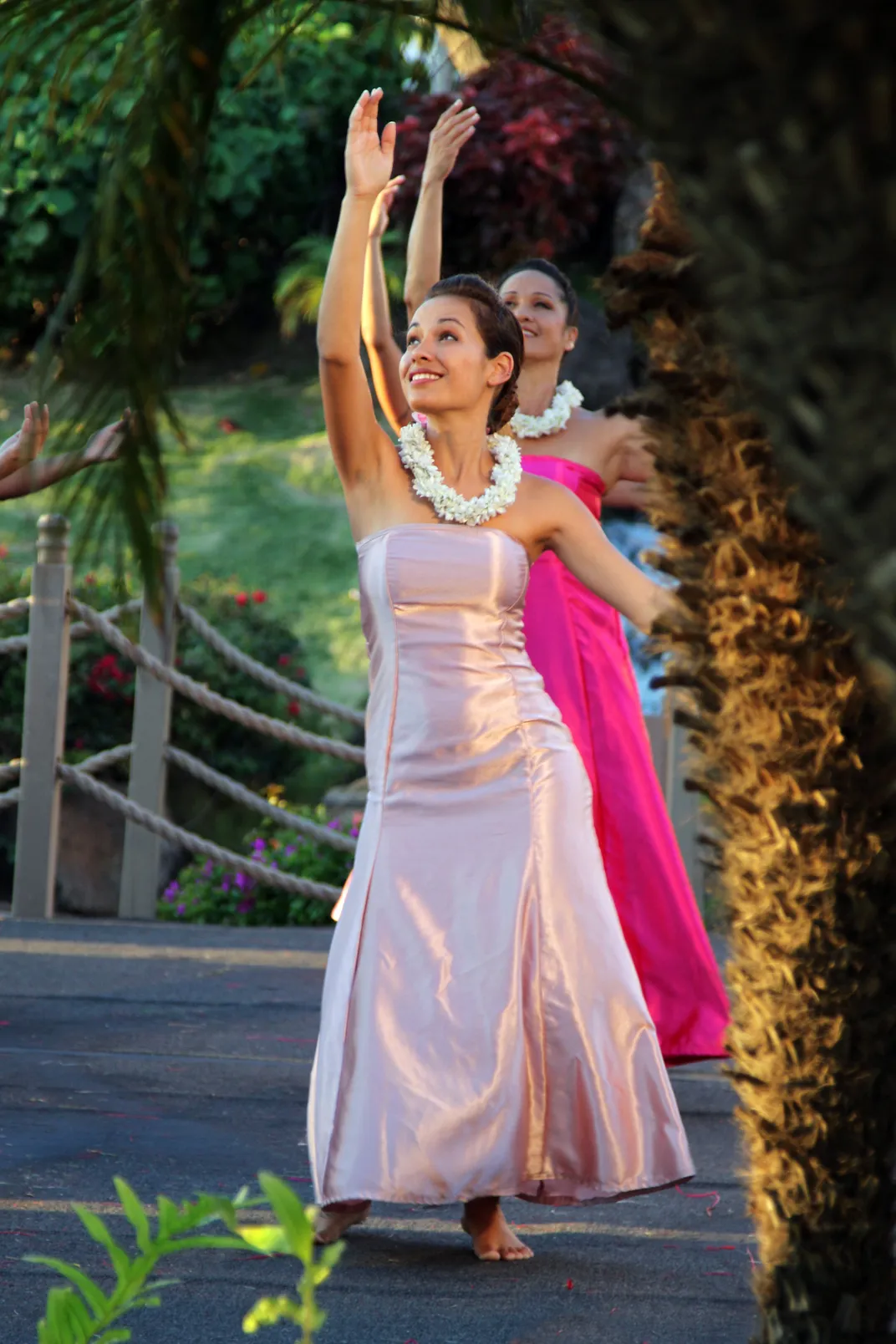 Hawaiian dancers | Smithsonian Photo Contest | Smithsonian Magazine